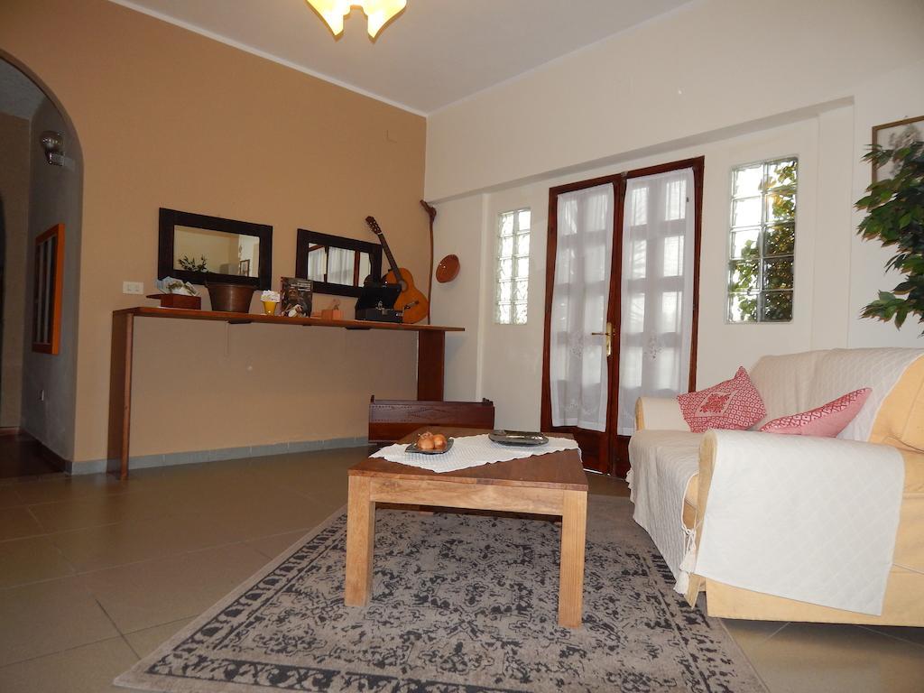Hotel Il Platano Ottana Bagian luar foto